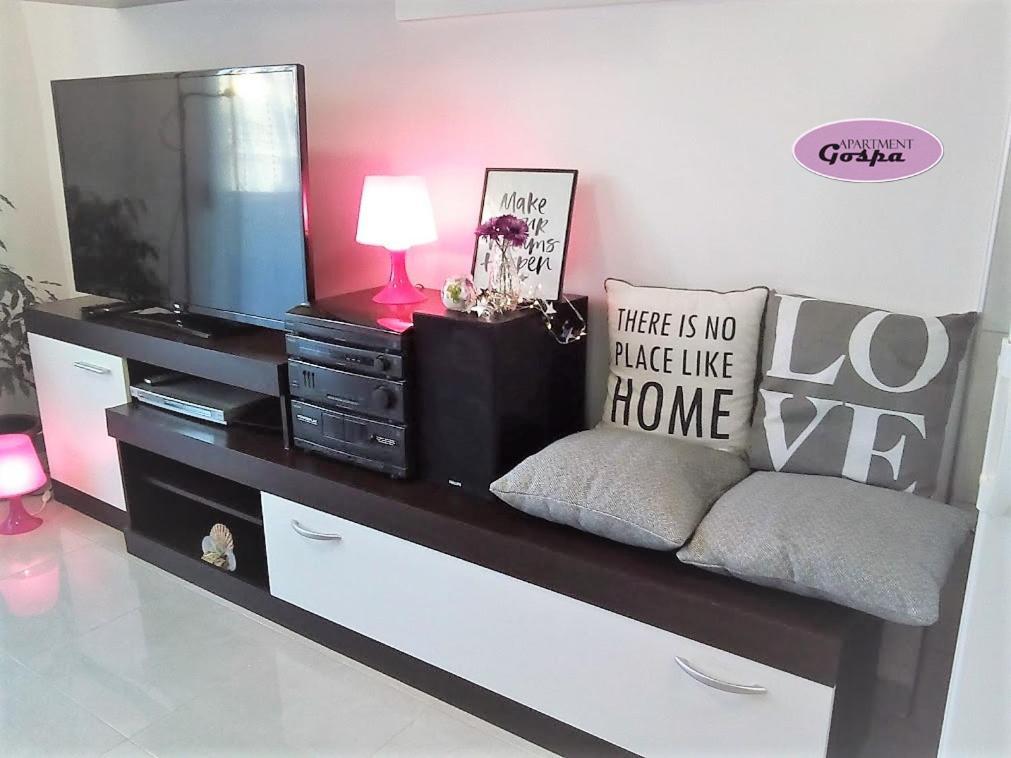 Apartment Gospa Пула Екстериор снимка